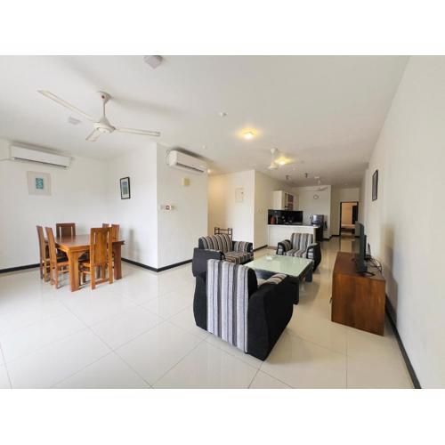 SKYLINE SUITE Luxury Penthouse at The Highness Rajagiriya