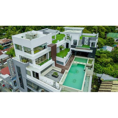 Skyluxe Hotel