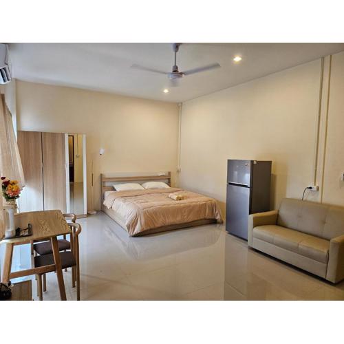 SKYPEARL Guesthouse & Pub