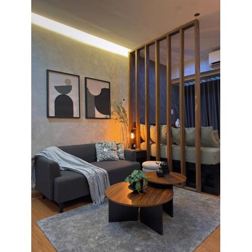 Sleek Designer Studio at Knightsbridge Residences