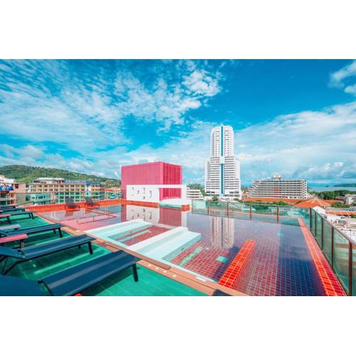 SLEEP WITH ME HOTEL design hotel @ patong (SHA Plus+)