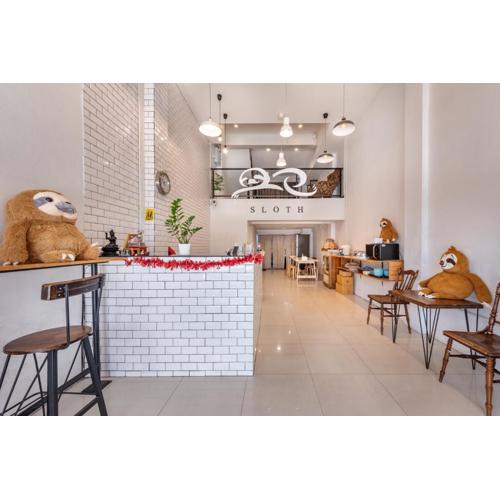 Sloth Hostel Don Mueang