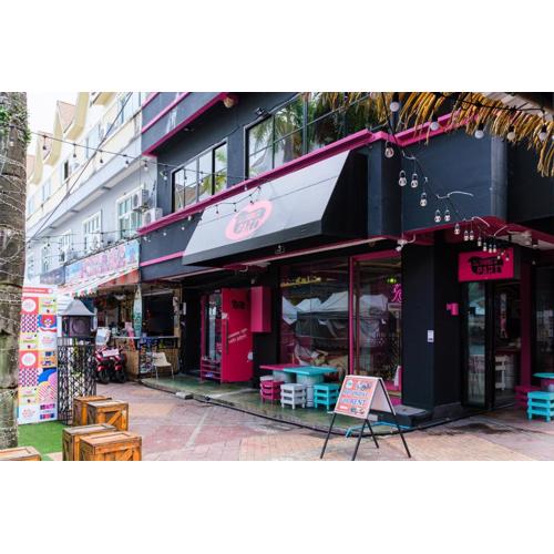 Slumber Surf Phuket Kata