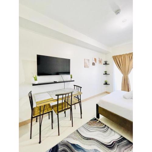 SM 10 Minimalist Serene Spot