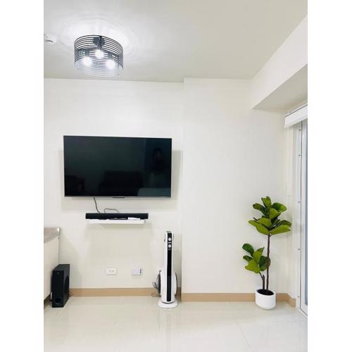 SM 11 Spacious Urban Nest