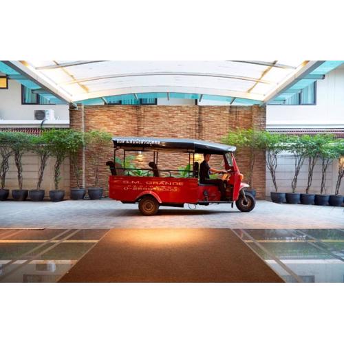 S.M. GRANDE RESIDENCE