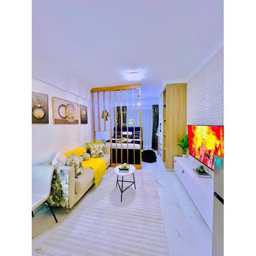 SmartHomes Luxury Studio