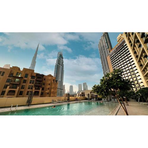 SmartStay at Burj Royale - Unique Downtown Dubai City Views - Brand New Luxury Apartments