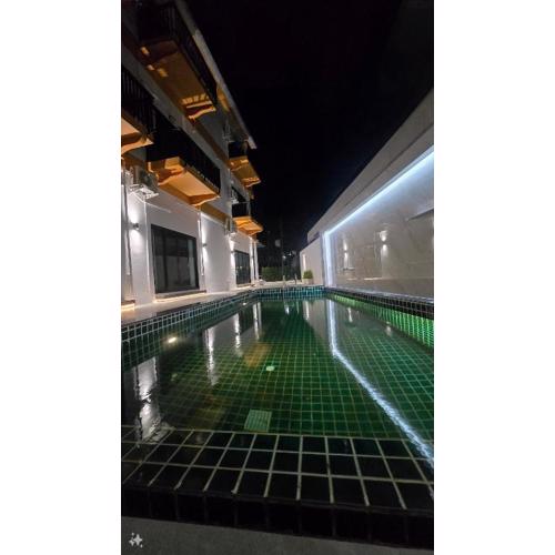 Smile Boutique at Saiyuan