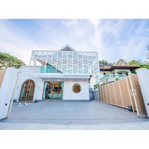 So beach villa pattaya