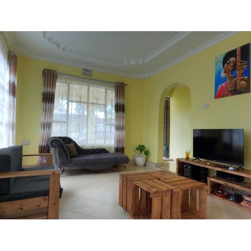 Sofa So Good Backpackers' Nest