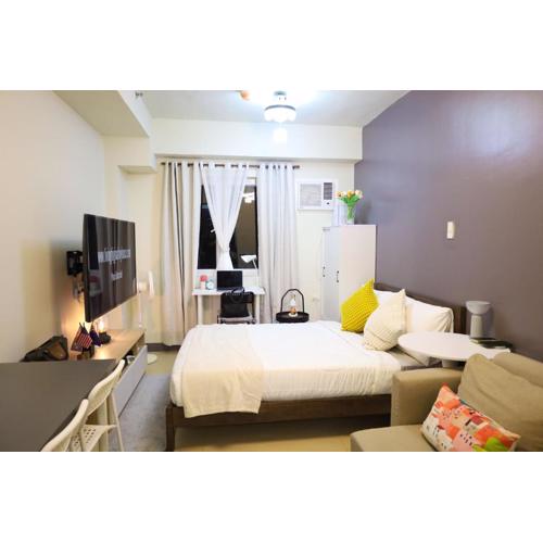 Sojourner's Suite at 605, City-view condotel near the airport at Monte Carlo Residences Charlene