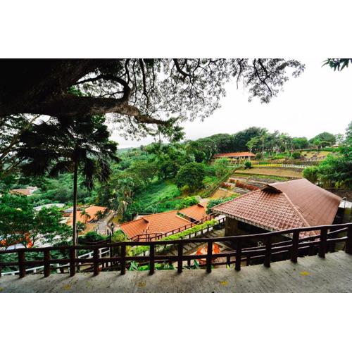 Sol Y Viento Mountain Hot Springs Resort