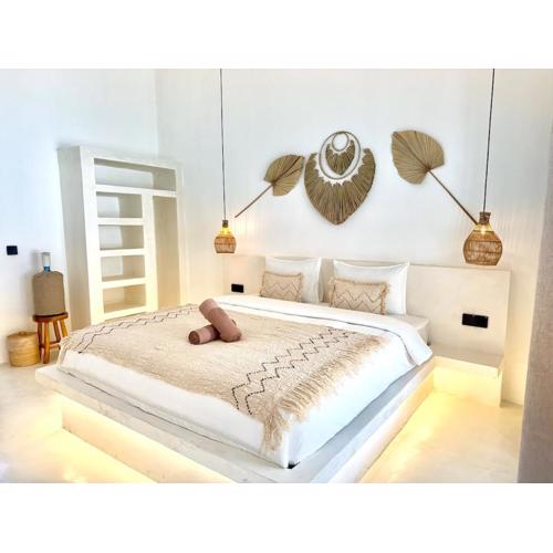 Sola - Modernes helles Zimmer 1