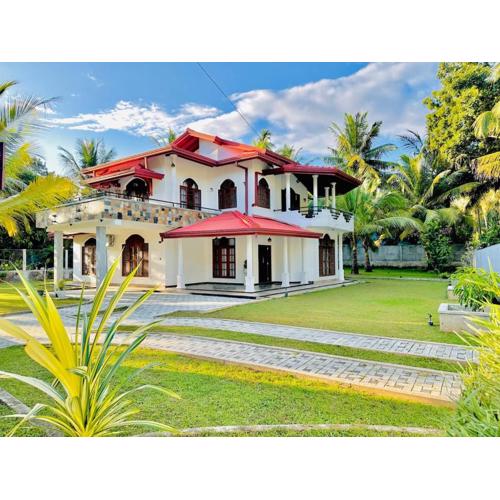 Solace Inn RESIDENCE - 5 Min Walk to Beach