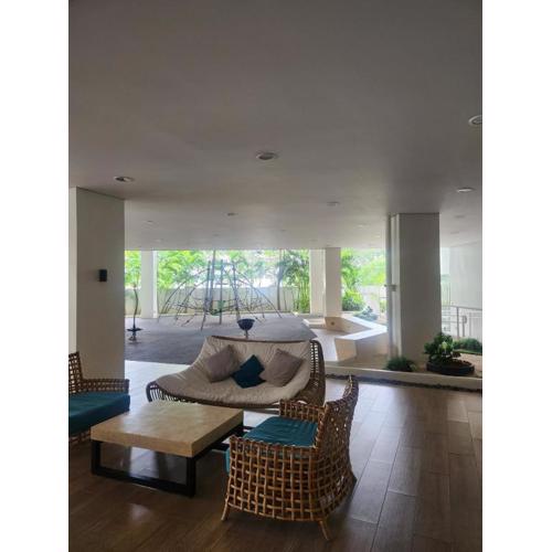 solinea Luxe pool stay city nest