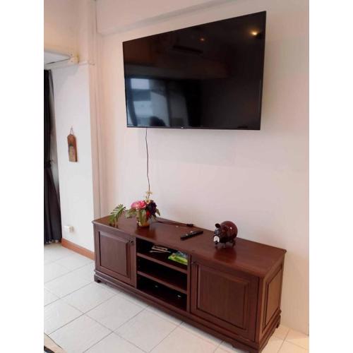 sombat condo seaview 1 bedroom