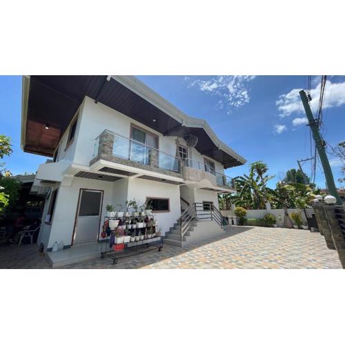 Sonrisa - Golden Meadows by Hiverooms