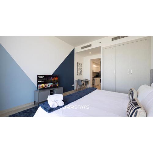 Sophisticated Studio JVC - Breathtaking City View