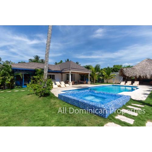 Sosua Private villa, 9 br, guest friendly, Up to 20 persons!