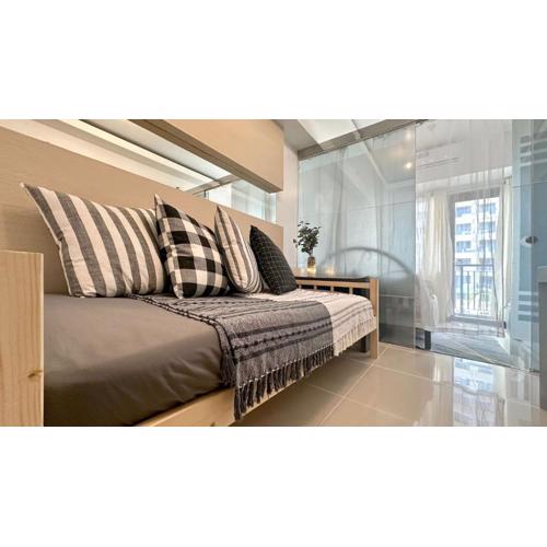 South Pad at SEA Residences