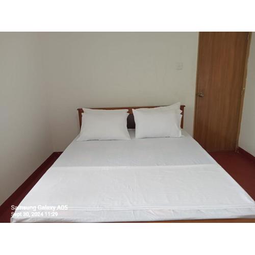 Southern Highway Cottege