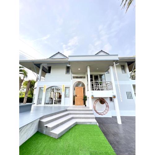 SOVA Vcay Pool Villa