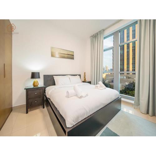 Spacious 1-Bed Apartment Next to Dubai Mall 157CL2-1