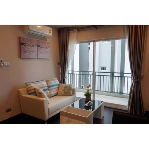 Spacious 1-Bedroom Apt with Great Location Near Nimman #A305