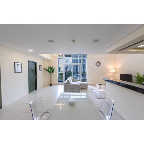Spacious 1 BR in Downtown Near Burj Khalifa