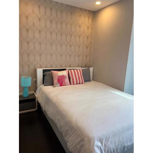 Spacious 1BR Apt with Great Location Near Nimman #A303