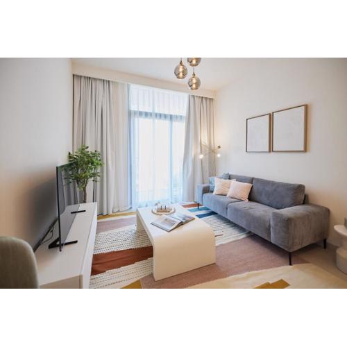 Spacious 1BR Burj Crown Downtown