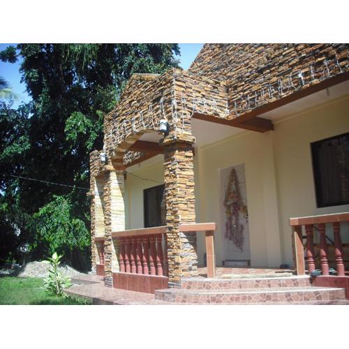 Spacious 2 bed bungalow in Baod fishing village