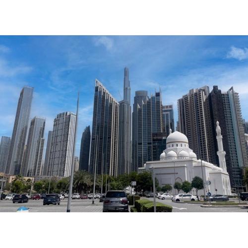 Spacious 2 Bedroom Downtown Suite