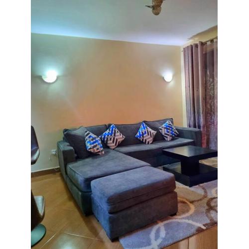 Spacious 2 bedroom, Free Parking