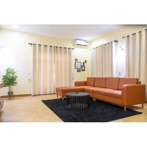 Spacious 2 bedroom home with equipped kitchen