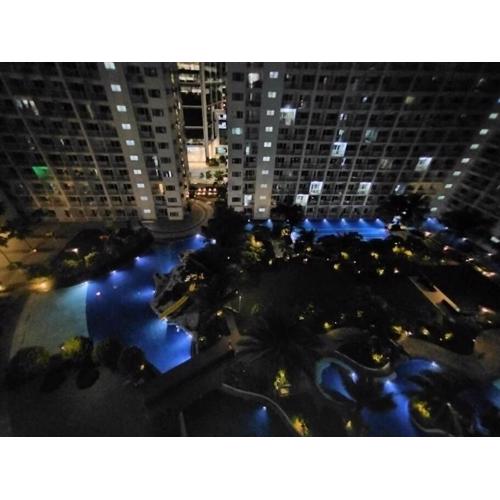 Spacious 2-BR Condo - Shore Residences-MOA Complex