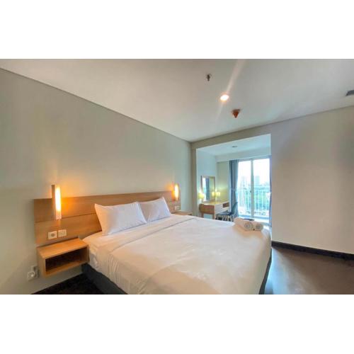 Spacious 2BR Apartment at El Royale near BIP By Travelio