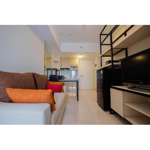 Spacious 2BR Apartment at The Springlake Summarecon Bekasi By Travelio