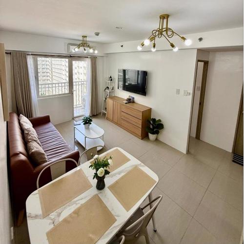 Spacious 2BR Suites at MOA