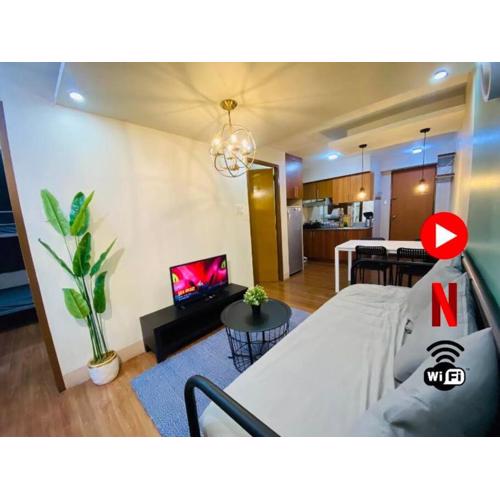 Spacious 2BR w/ Free Pool Access and Parking (709)