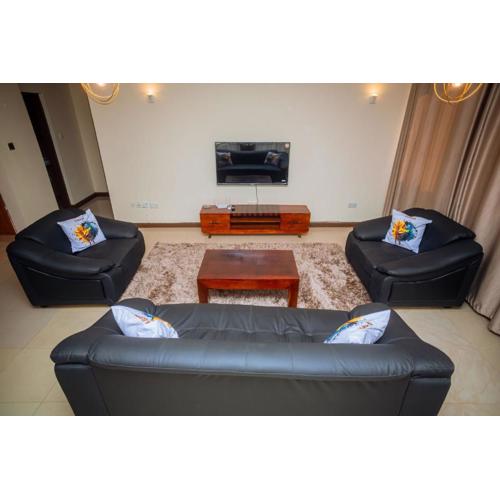 Spacious 2BR w pool & Gym