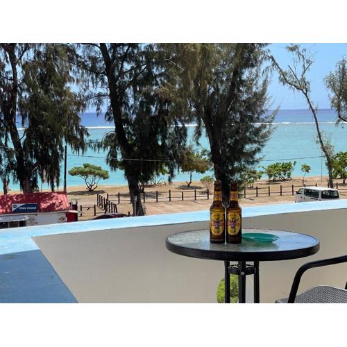 Spacious 3 bed seaview apartment