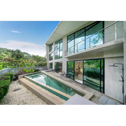 Spacious 3-storey pool villa 3BR perched on the hills