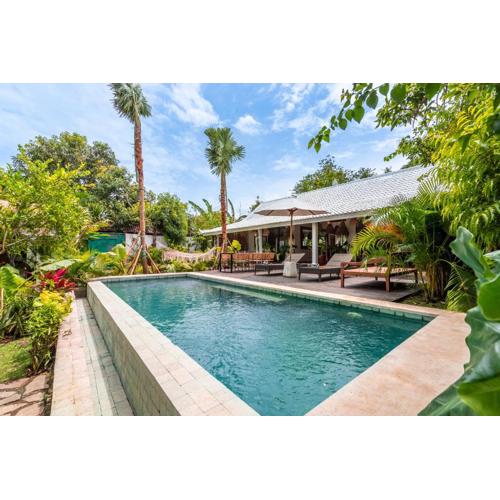 Spacious 3bdrs villa walkable to Bingin Beach