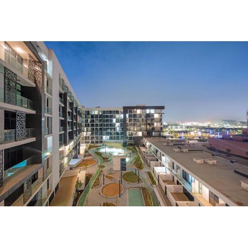 Spacious 3BR Eco Stay Masdar City Abu Dhabi Near Airport & Yas Island