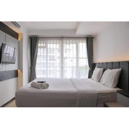 Spacious 3BR with Good View at Gateway Pasteur Apartment By Travelio