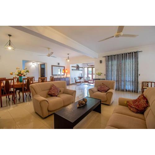 Spacious 4BR 4BA Family Villa wt Balcony & Lavish Garden