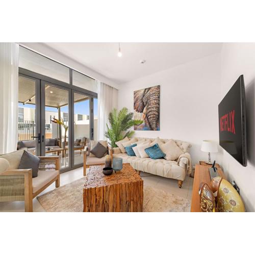 Spacious 4BR Villa with Private Garden & Patio