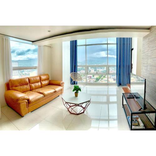 Spacious and Cozy 2-BR in City